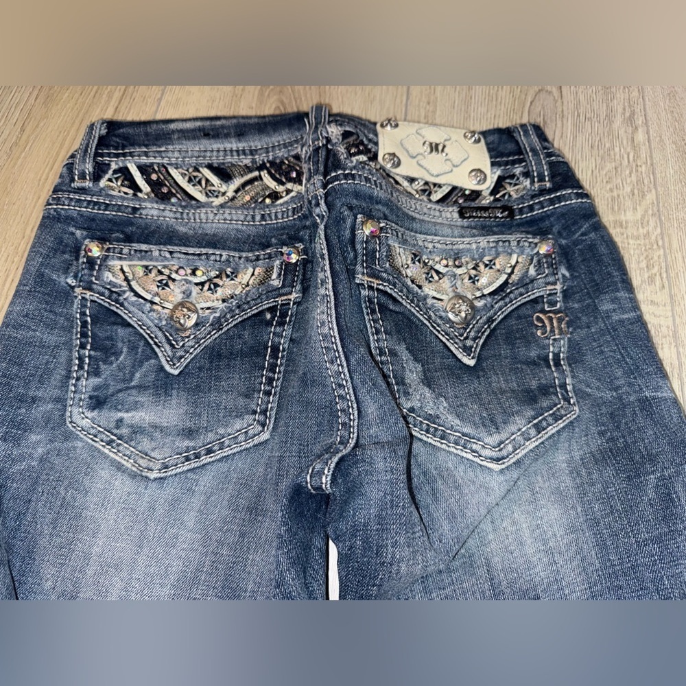 Miss Me mid rise crop capri cropped Women's Blue Jeans denim - Picture 3 of 7